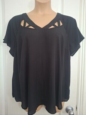 Torrid Sz 1 Black Women's Cutout V-Neck Blouse